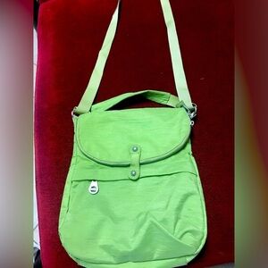🛍🌟Baggallini Zipper Bag Green Crossbody